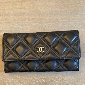 Black wallet